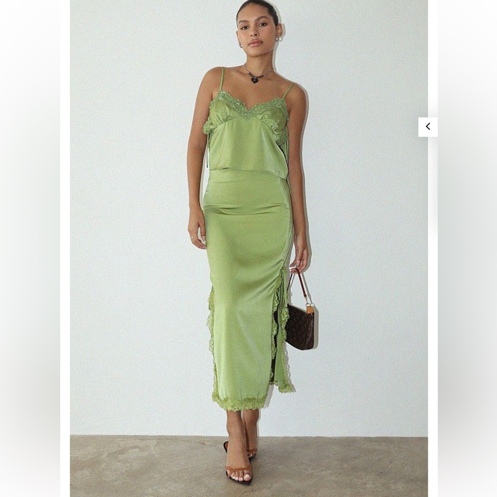 Bailey Rose green satin lace side open cami top Size M